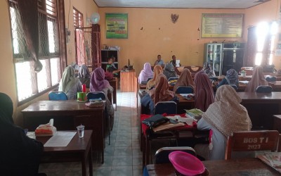 RAPAT PERSIAPAN USBK/USTI SMAN 1 LANGGUDU